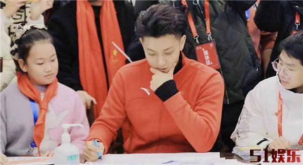 黄子韬担任冰雪运动推广大使助力冬奥 发布新歌纪念出道十周年(图5) 黄子韬担任冰雪运动推广大使助力冬奥 发布新歌纪念出道十周年(图5)